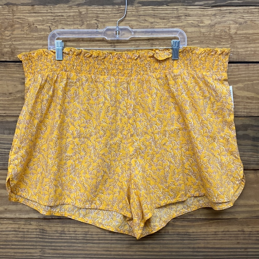 High-Waisted Floral Pajama Shorts for Women - Picture 7 of 11